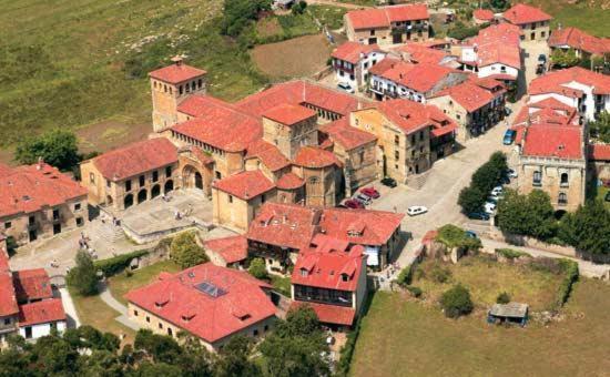 Posada Santa Juliana Santillana del Mar Eksteriør bilde